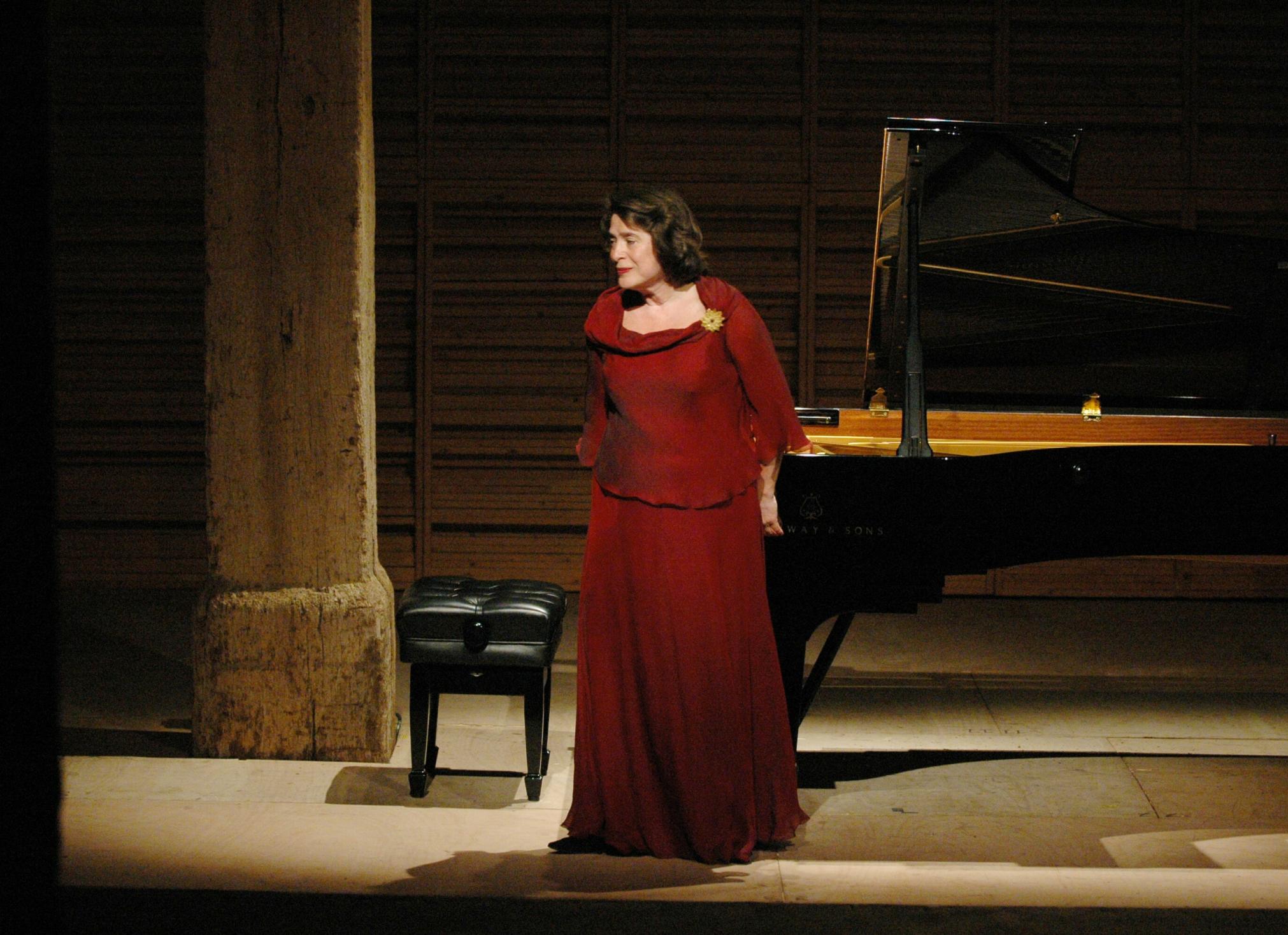 Elisabeth Leonskaïa_ Meslay 2004_ Gérard Proust