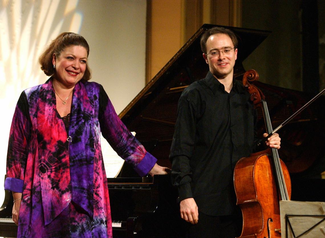 Brigitte Engerer-piano_Henri Demarquette_violoncelle_Meslay 2004_Photo Gérard Proust