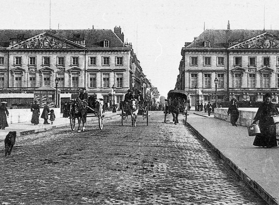 Hotel de Ville de Tours, archives