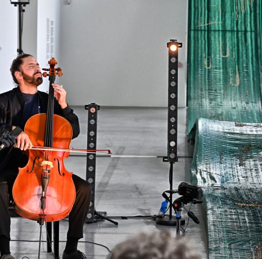 Paul Colomb solo_ violoncelle électro_concert du 12 juin 2024 Paul Colomb solo_ violoncelle électro_concert du 12 juin 2024