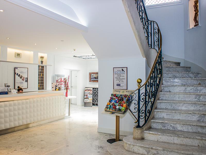 Hotel Kyriad Tours Centre
